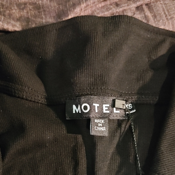 Motel Rocks Black Ribbed Top - Picture 2 of 3